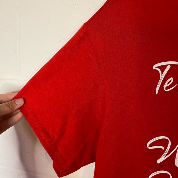 Women’s Red Santa T-Shirt Size Medium - Picture 4 of 7